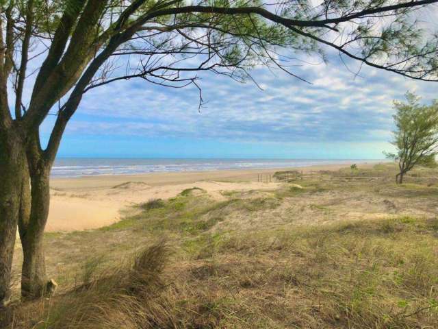 Terreno à venda no Bairro Praia Sumaré I com 300 m² de área privativa