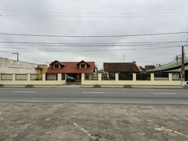 Terreno exclusivo frente mar no bairro meia praia em navegantes /sc