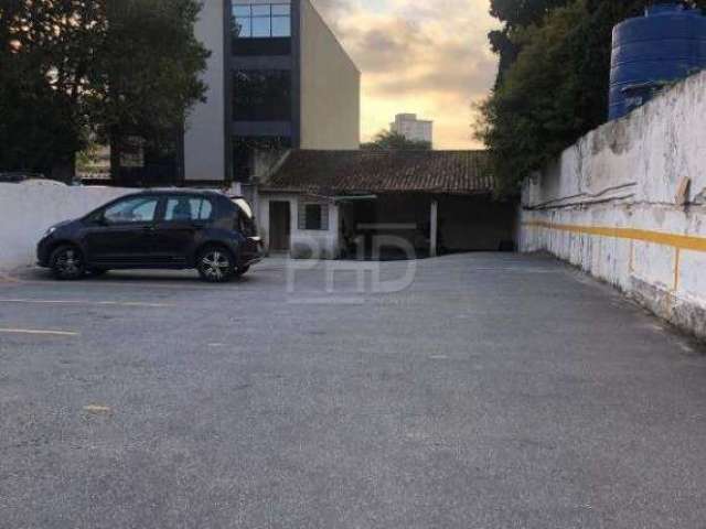 Terreno no Jardim do Mar -travessa da Avenida Indico 10x33 m² totalmente livre.