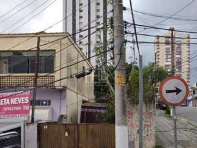 Terreno com casa no Bairro Baeta próximo ao Shopping Metrópole