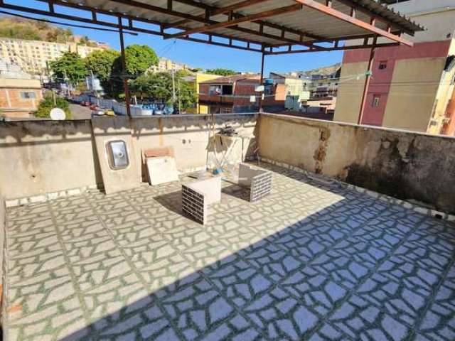 Excelente Casa à venda, com 2 salas, 2 quartos, TERRAÇO E VAGA DE GARAGEM, EM VILA KOSMOS