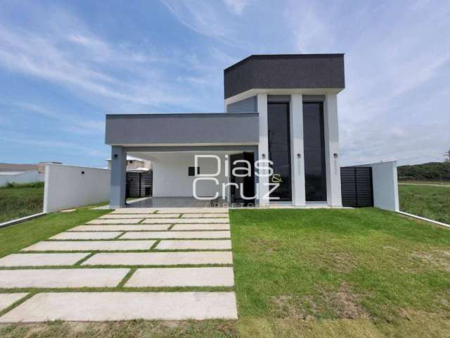 Casa com 3 dormitórios à venda, 250 m² por R$ 890.000,00 - Viverde - Rio das Ostras/RJ