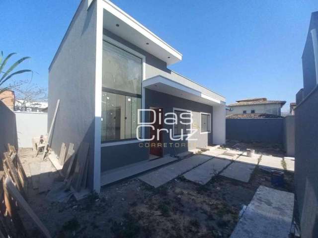 Casa com 3 dormitórios à venda, 100 m² por R$ 470.000,00 - Village Rio das Ostras - Rio das Ostras/RJ