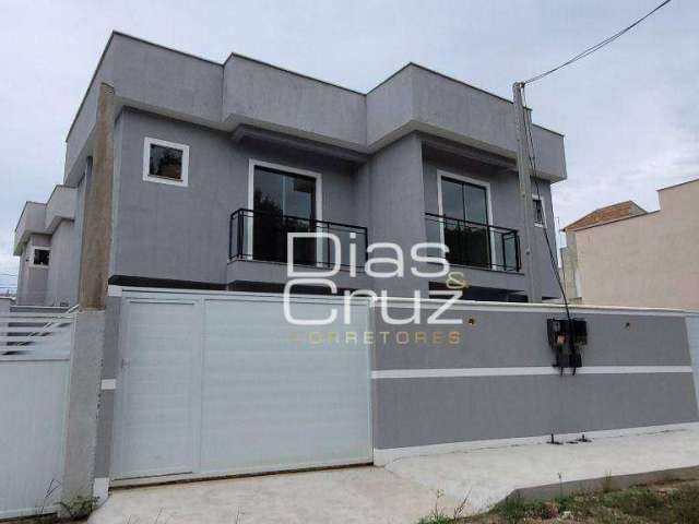 Duplex no Residencial Rio das Ostras com 2 suítes