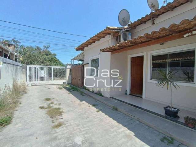 Casa em condomínio no Enseada das Gaivotas em Rio das Ostras, 2 quartos