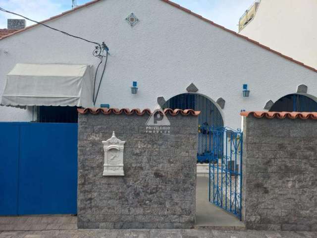 Casa de vila, de 6 quartos, no coração do Méier