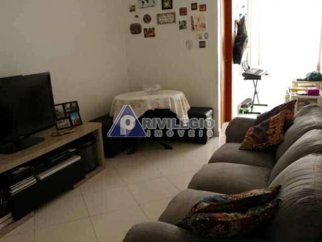 Apartamento à venda, 2 quartos, 1 suíte, Copacabana - RIO DE JANEIRO/RJ