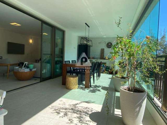 Excelente apartamento 205m², com varanda, 3 suítes , 3 vagas de garagem no Recreio dos Bandeirantes