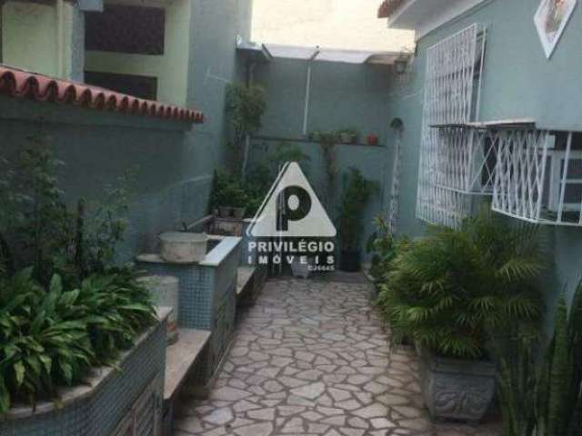 Casa vila 1 quatro terraco varanda bem localizada Penha