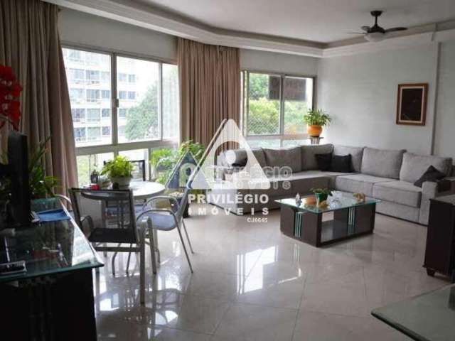 Excelente apartamento com 150 m² na Tijuca