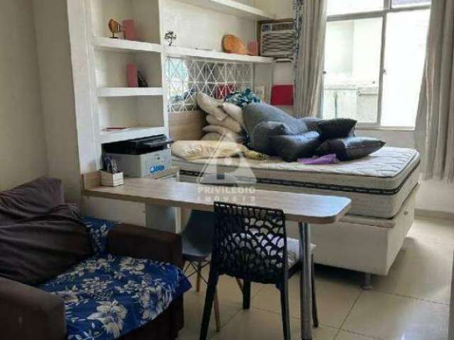 Conjugado 1 Quarto, 1 Banheiro, 25m² - Botafogo