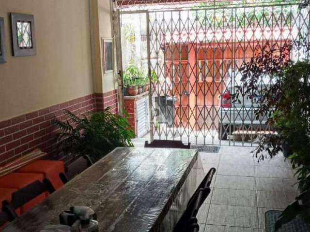 Casa de rua à venda 3 andares e terraço, 3 quartos com 3 suites