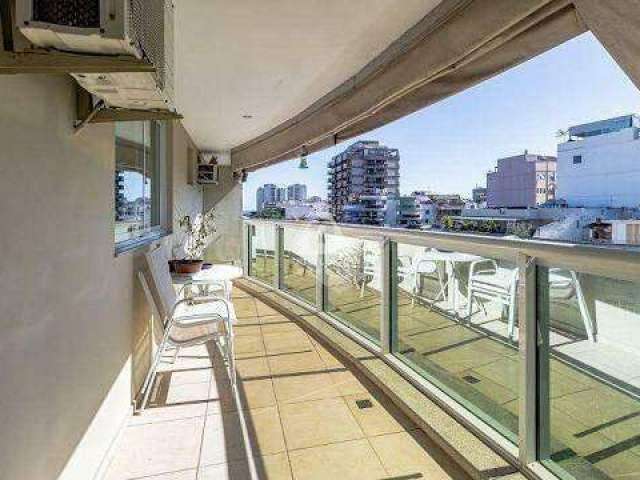 Excelente apartamento de 2 quartos, 94 m², vista totalmente livre para o Morro 2 Irmãos, 2 vagas no coração do Leblon.