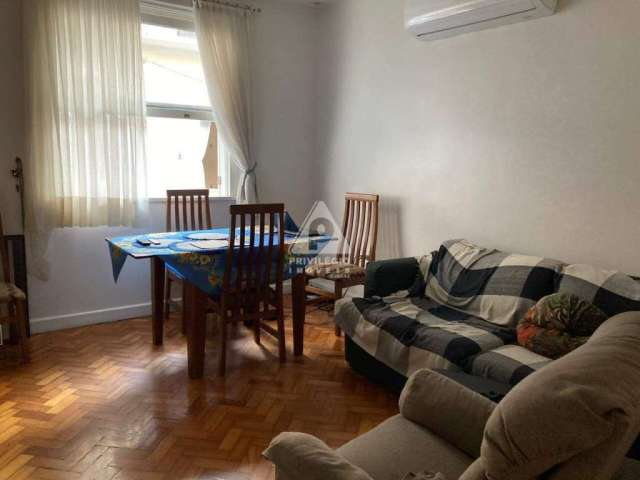 Apartamento à venda no Humaitá, 2 quartos (sendo 1 suíte), 1 vaga.