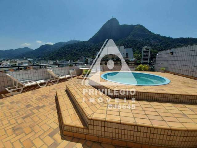 Cobertura à venda na Lagoa 510 m² 4 quartos 4 vagas na Escritura Piscina Sauna Churrasqueira