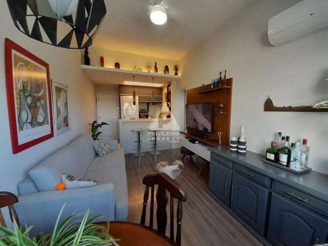 Apartamento reformado de 1 quarto na Glória!