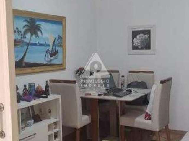 Apartamento com 1 quarto e banheiro no centro do rio