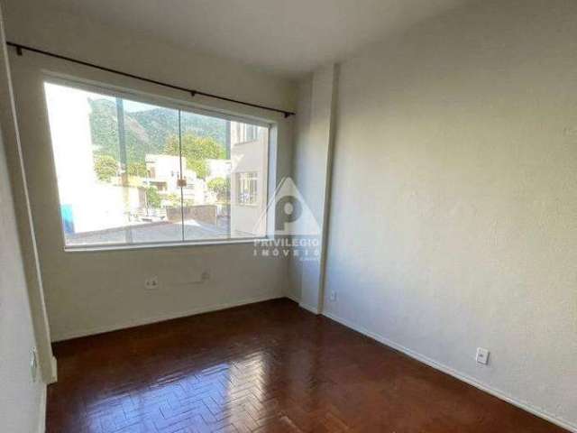 Apartamento à venda, 2 quartos, em rua tranquila do Andaraí.