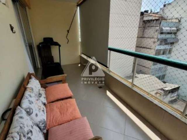 Apartamento 3 quartos com suíte e varanda na Tijuca