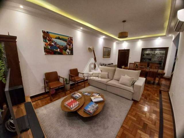 Apartamento à Venda 3 quartos, reformado, fundos, silencioso, Metrô Flamengo - Rio de Janeiro.