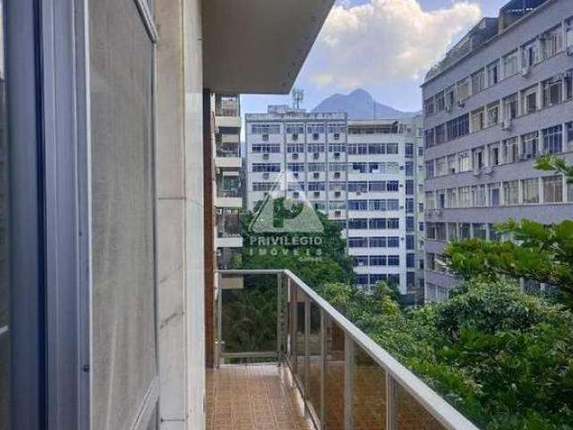 Apartamento à Venda na Tijuca, próximo ao Metrô Uruguai, 3 quartos, suíte, 2 Vagas de garagem, 153m² no Iptu.