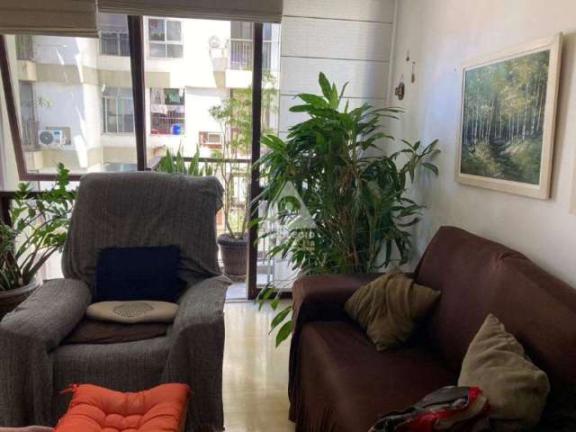 Em Botafogo! Excelente apartamento, de 3 quartos, sendo um suíte, em rua arborizada nobre!