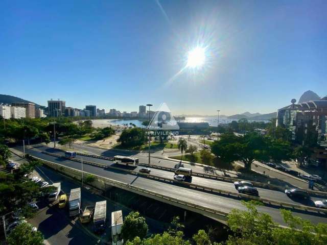 Oportunidade! Quarto e sala em Botafogo / Com vaga e vista Enseada.