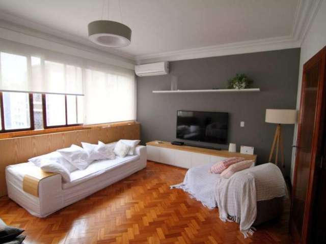 Excelente apartamento Duplex com 300m², 6 quartos no coração do Leblon.