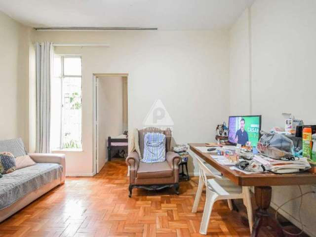 Apartamento à venda, 1 quarto, com dependências, Catete - RIO DE JANEIRO/RJ