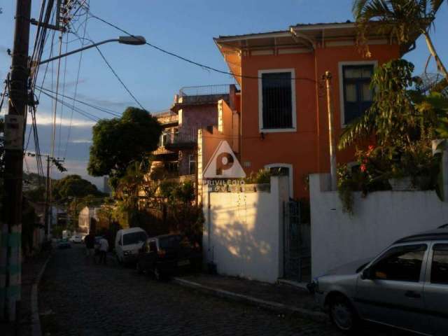 Casa à venda, 10 quartos, 1 suíte, Glória - RIO DE JANEIRO/RJ