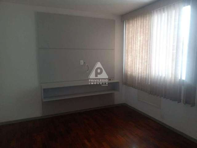 Apartamento 03 Quartos sendo 01 Suíte e, Laranjeiras