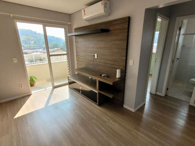 Apartamento com 1 suíte mais 1 quarto à venda no bairro Glória