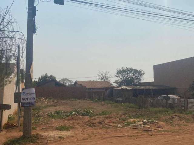 Terreno na Av comercial na frente do Supermercado Mister junior