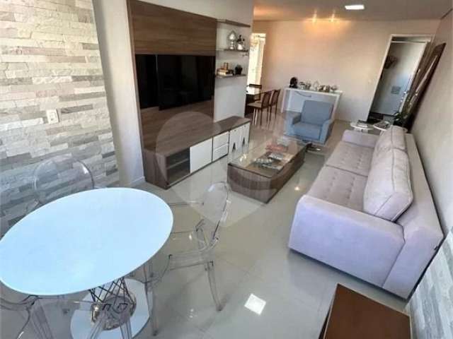 Lindo apartamento, 117m, todo Reformado