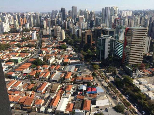 Cobertura duplex de 175 metros quadrados com 3 suítes e 3 vagas de garagem.