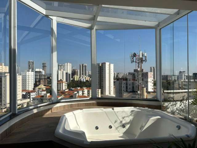 Belíssima cobertura duplex com jacuzzi privativa no coração do Campolim.