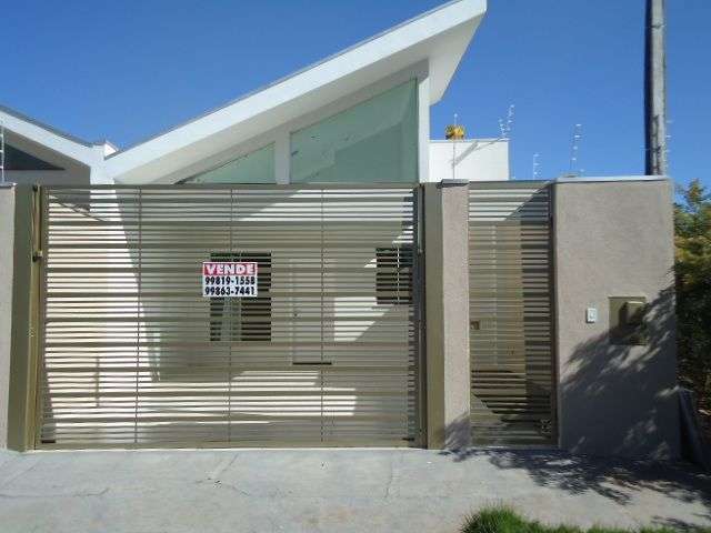 Casa com 3 quartos à venda na Rua Pioneiro José Borin, 86, Jardim Paulista, Maringá por R$ 390.000