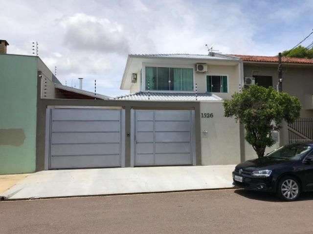 Casa com 3 quartos à venda na Avenida Pintassilgo, 1526, Parque das Laranjeiras, Maringá por R$ 750.000