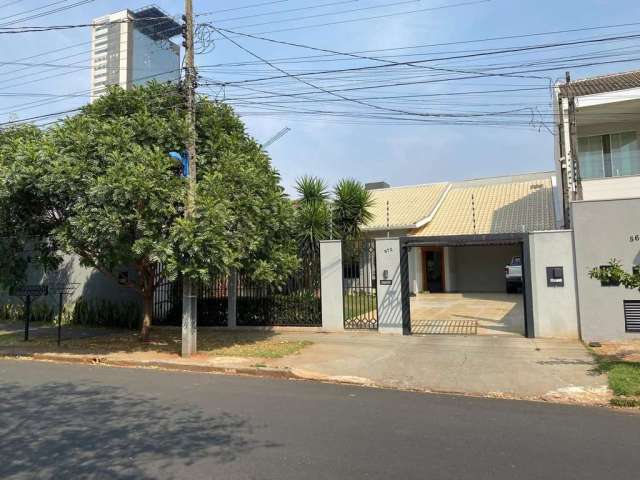 Casa com 4 quartos à venda na Rua Pioneiro Lázaro Claro da Silva, Jardim Higienópolis, Maringá por R$ 1.280.000