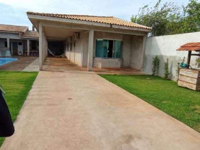 Casa em condomínio fechado com 3 quartos à venda na Rua Dcamargo, Zona Rural, Doutor Camargo por R$ 380.000