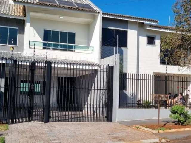 Casa com 3 quartos à venda na Rua Sebastião Domingos Sabaini, Jardim Itália, Maringá por R$ 790.000