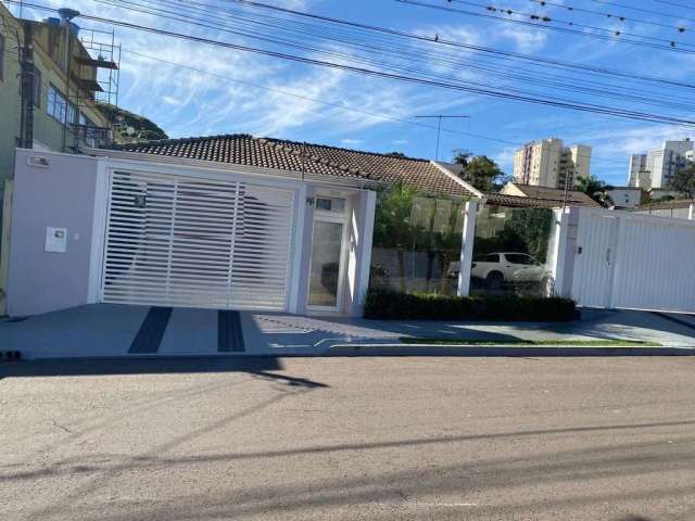 Casa com 3 quartos à venda na Rua das Andorinhas, 76, Jardim Novo Horizonte, Maringá, 280 m2 por R$ 2.600.000