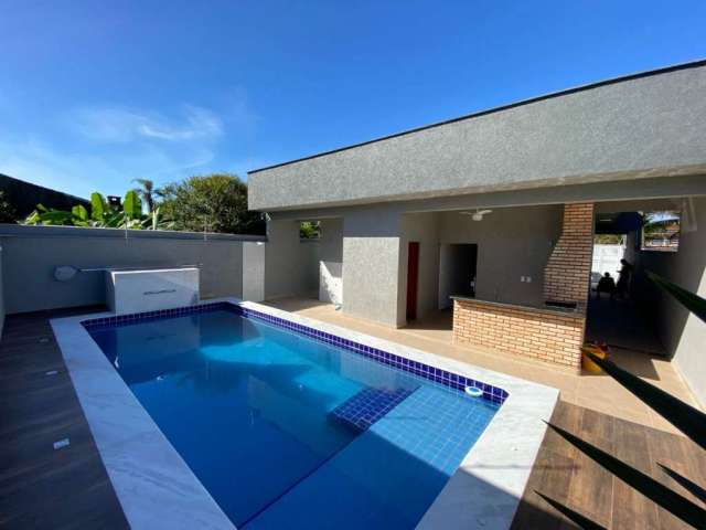 Casa com piscina e 3 dormitórios à venda, por R$ 780.000 - Santa Júlia - Itanhaém/SP