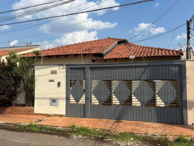 Casa térrea com 1 suíte+4 quartos e piscina no Giocondo Orsi