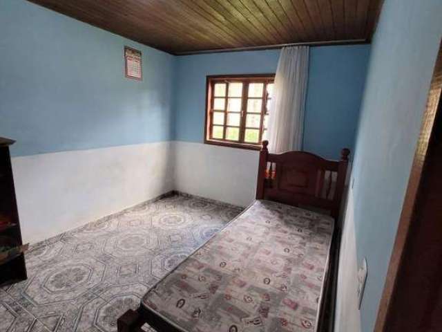 Casa para Venda em Fazenda Rio Grande, Eucaliptos, 3 dormitórios, 2 banheiros, 3 vagas