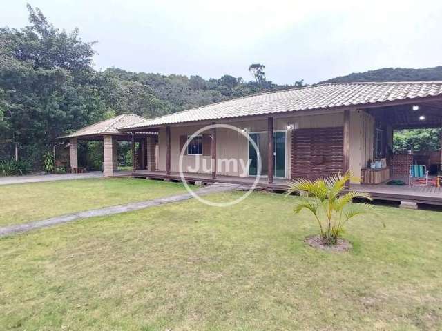 Casa em terreno compartilhado para locação anual - r$ 4.500 - sambaqui, florianópolis - sc