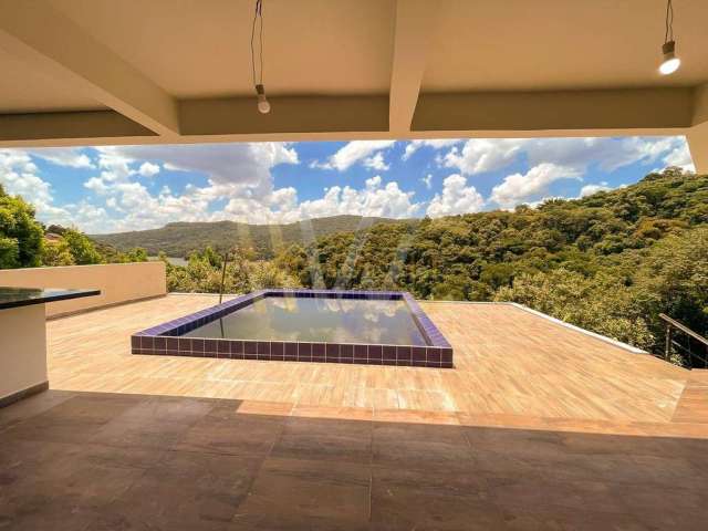 Casa em condomínio com vista para represa de Mairiporã