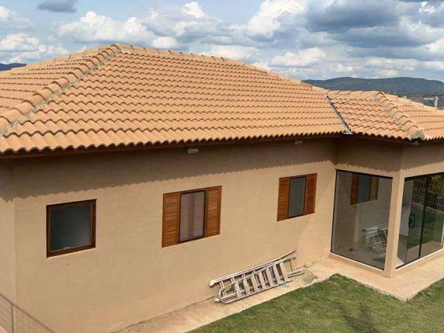 Casa em Condomínio Fechado no Bairro do Portão Atibaia-SP