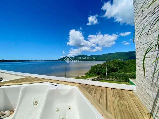 Cobertura com 3 quartos à venda na Avenida Afonso Delambert Neto, 978, Lagoa da Conceição, Florianópolis, 160 m2 por R$ 2.050.000