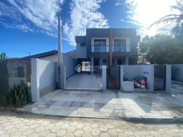 Casa com 3 quartos à venda na Rua do Bie, 119, Campeche, Florianópolis, 160 m2 por R$ 1.640.000